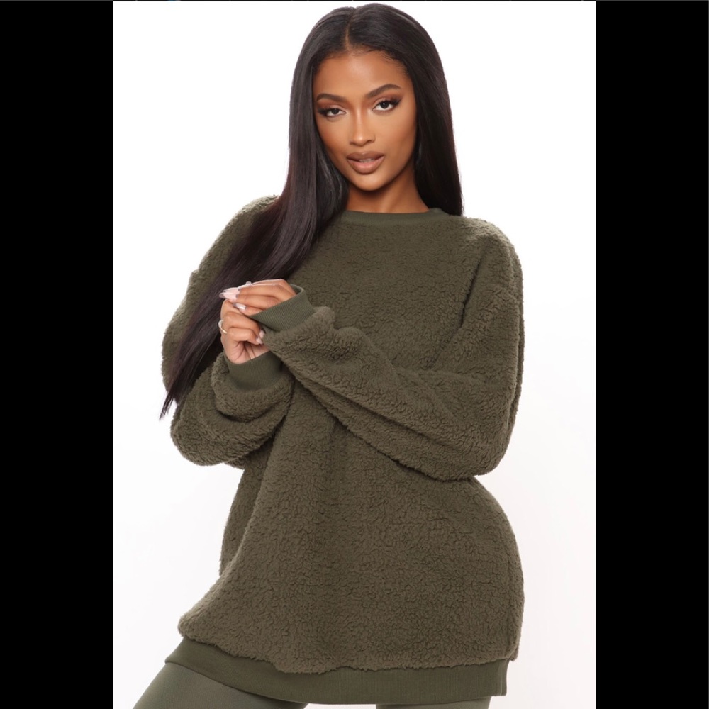 Green oversized pullover New With Tags Size M 💚